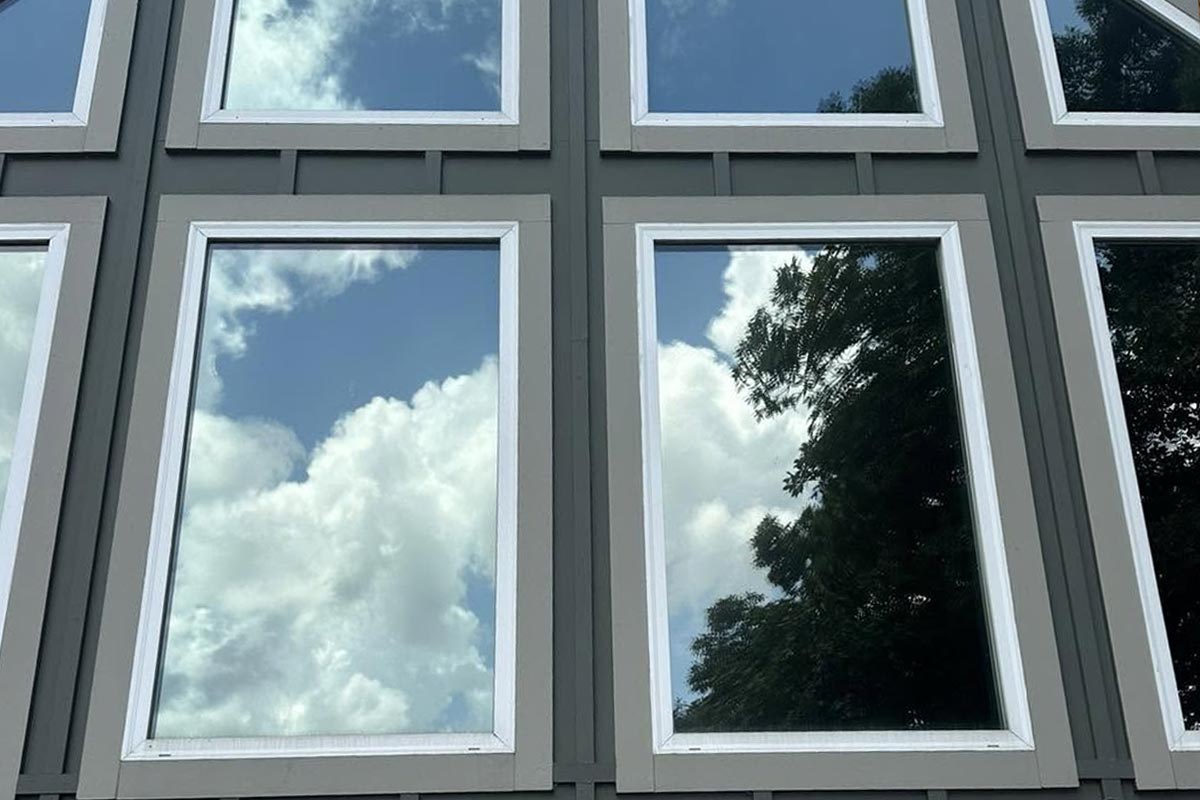 Window tinting on cars and sedans in Clanton
