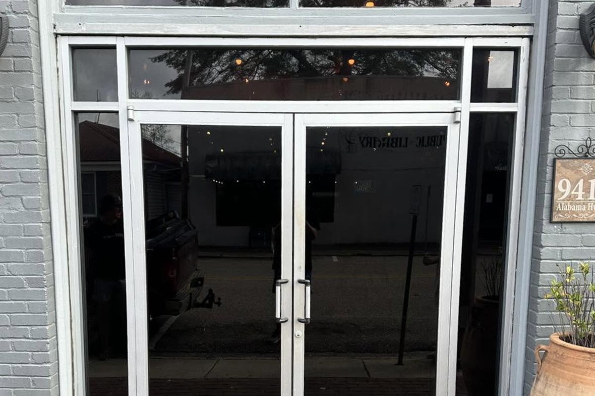 Window tinting on cars and sedans in Clanton